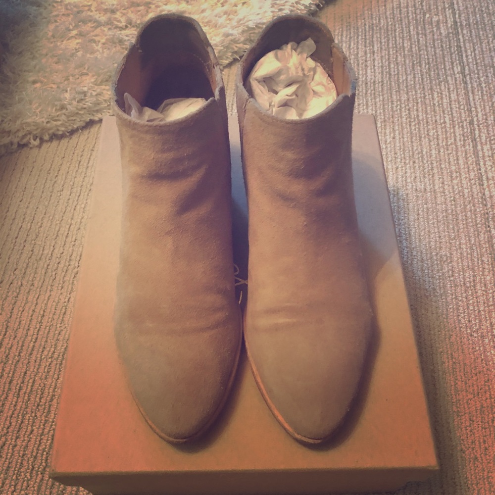 Joie ‘Barlow’ style bootie. Size 39.